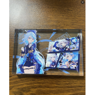 Acrylic ornaments  12*8*1.5cm
